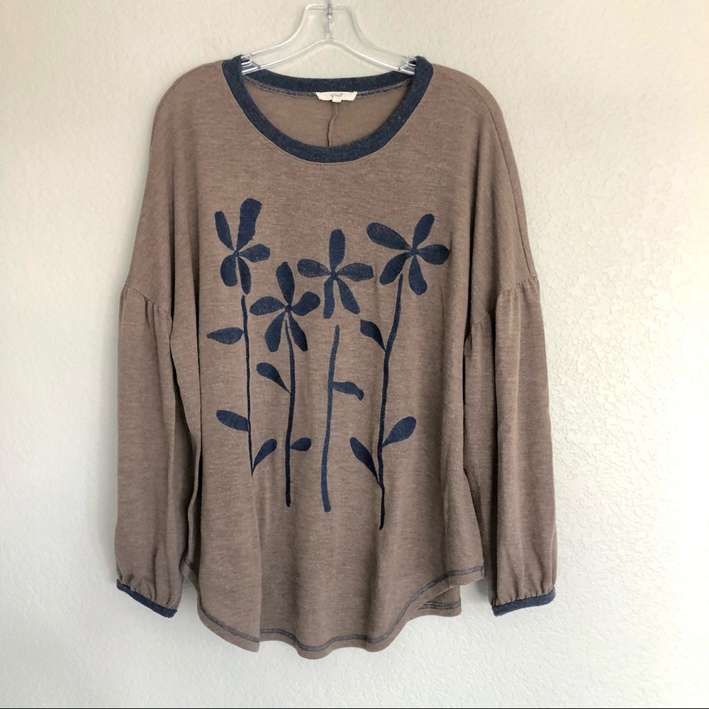 Easel Flower Blouse